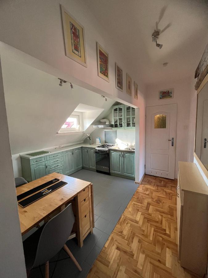 Apartament Kolobrzeska Mansarda, Narutowicza 8 Kolobřeh Exteriér fotografie